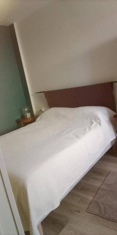 Le Plain Pied Sur Place Le Mêle-sur-Sarthe Dış mekan fotoğraf